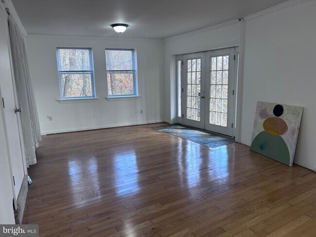 Building Photo - 132 Pinecrest Ln