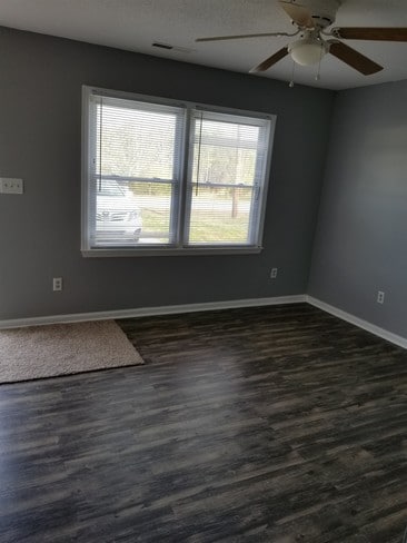 Living rm - 4903 Stratford Ln