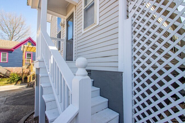 Building Photo - 2 Bed 1 Bath in Downtown Little Rock, AR