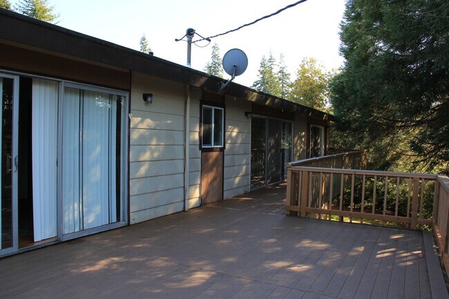 Building Photo - 1432