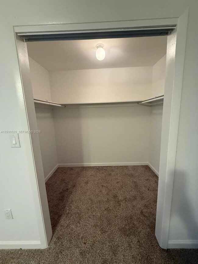 Building Photo - 8713 SW 137th Ave