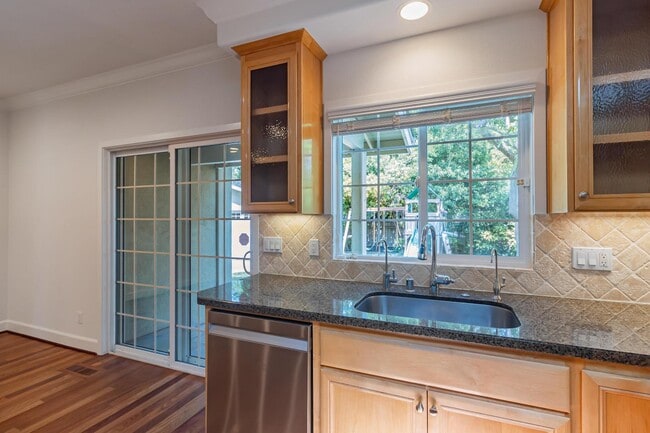 Building Photo - 130 Heather Ln