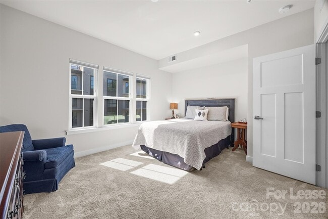 Building Photo - 424 Music Hall Wy