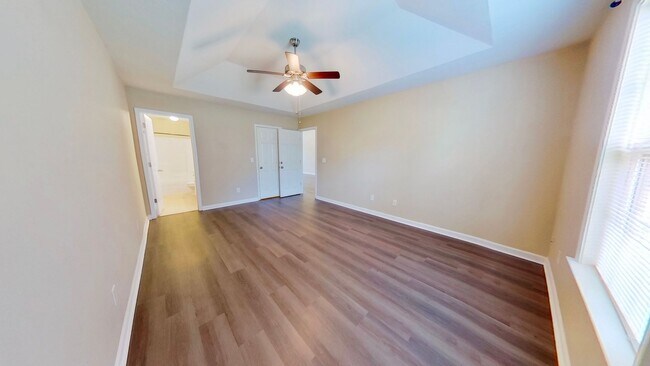 Building Photo - 2 Bed/ 2 Bath Townhouse