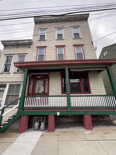 Building Photo - 315 Laurel Blvd