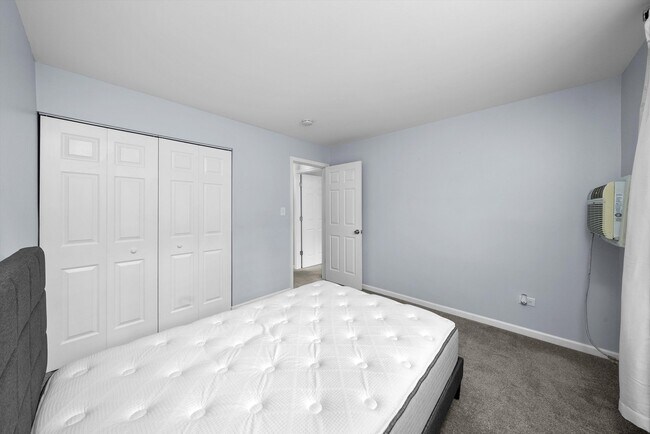 Building Photo - 3241 50th Ct