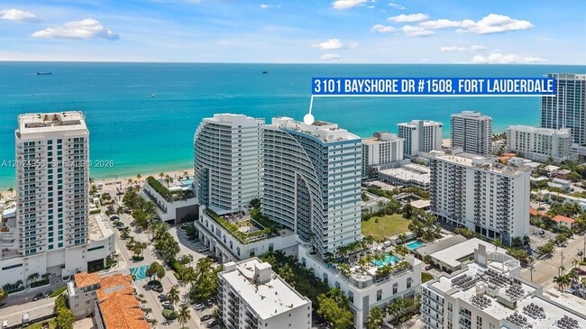 Building Photo - 3101 Bayshore Dr