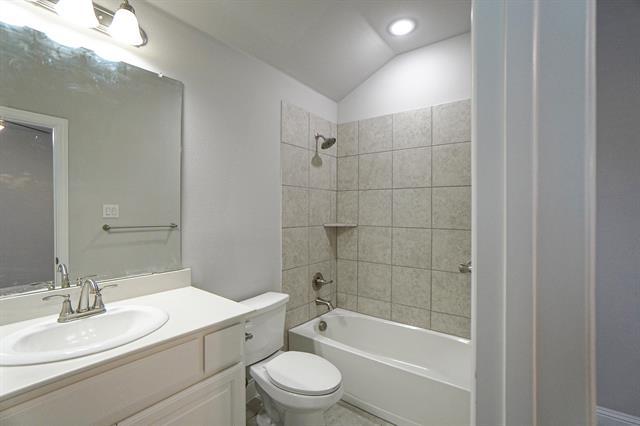 Building Photo - 1420 Brindle Dr
