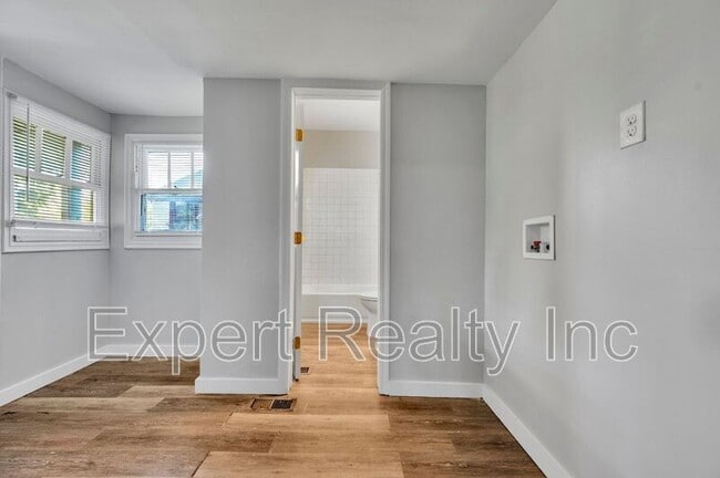 Building Photo - 2513 Ave J