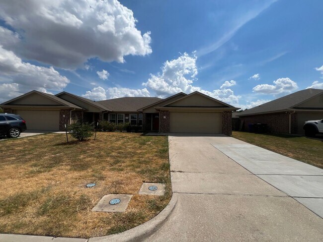 Building Photo - 5704B Elephant Butte
