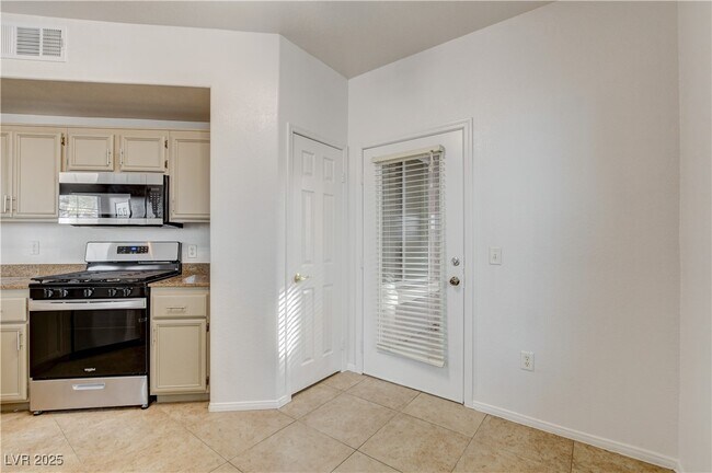 Building Photo - 9975 Peace Way