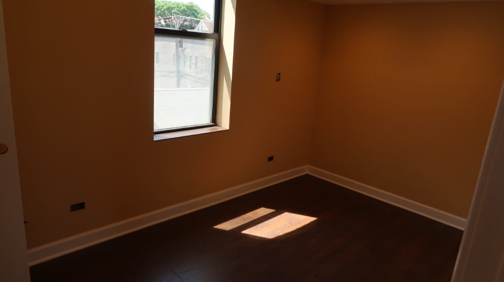 Building Photo - 1458 N Bosworth Ave
