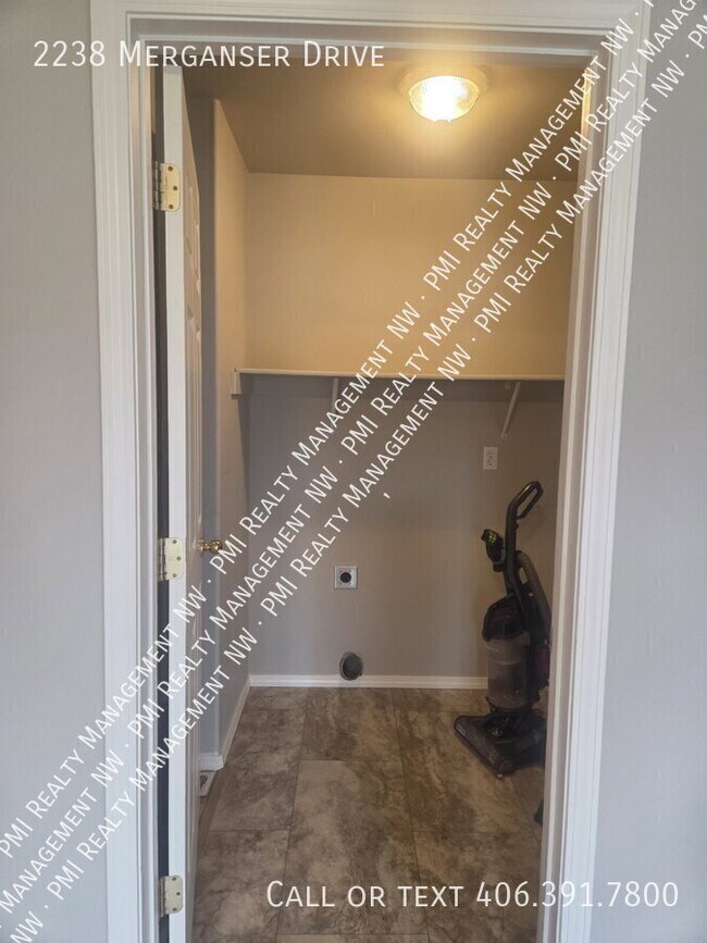 Building Photo - 2238 Merganser Dr