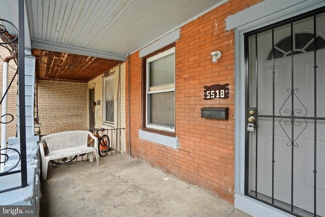 Building Photo - 5518 Lansdowne Ave
