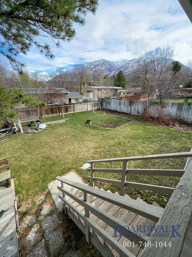 Building Photo - 2827 E Bridgewater Dr