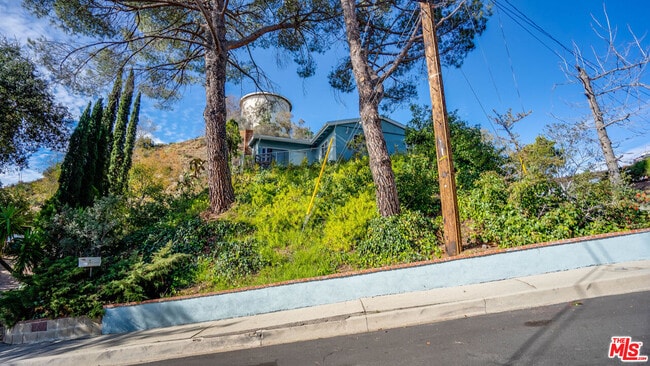 Building Photo - 9631 Crystal View Dr