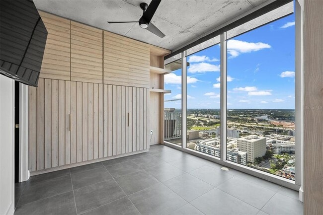 Building Photo - 777 N Ashley Dr