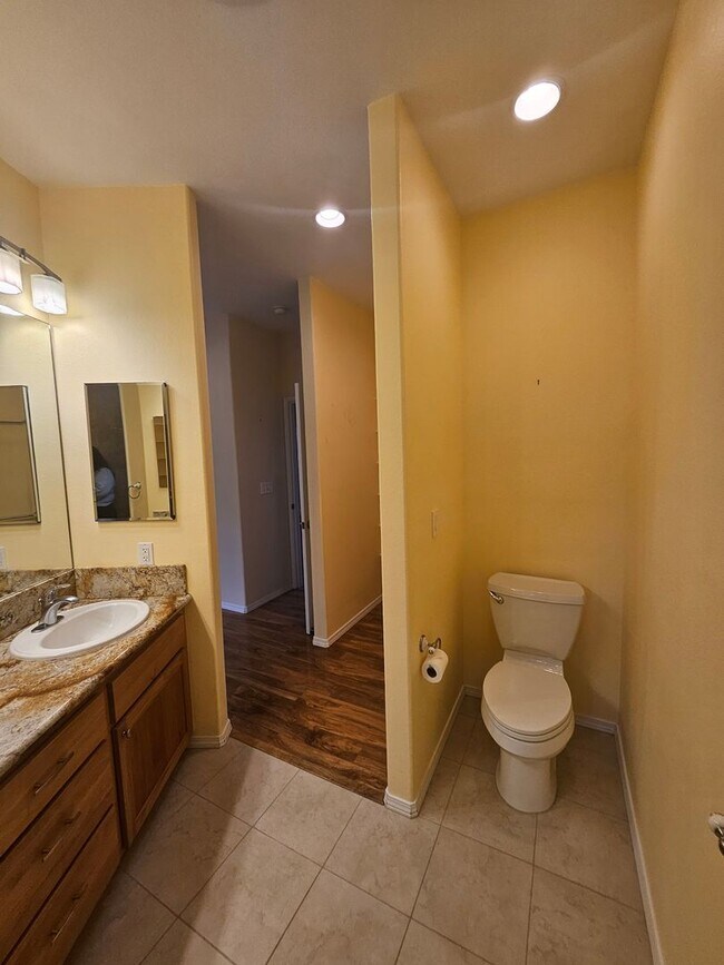 Building Photo - Beautiful 3 Bedroom Home in Upper Kaumana