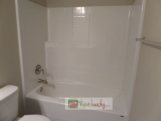 Building Photo - GORGEOUS!! Newer 3 Bedroom Home w/2-Car Ga...