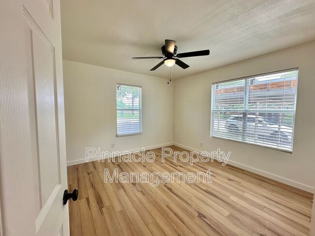 Building Photo - 4602 McKee St