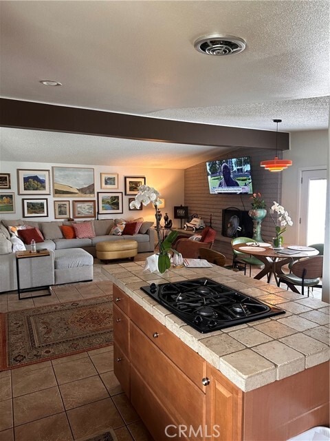 Building Photo - 43815 Marigold Dr