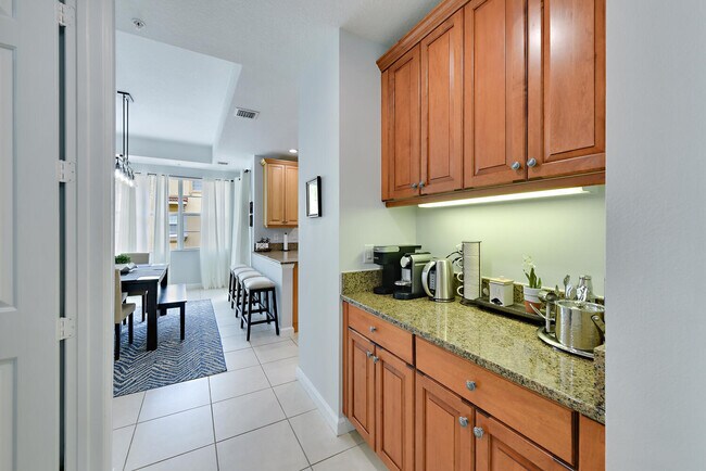 Building Photo - 2570 Gardens Pkwy