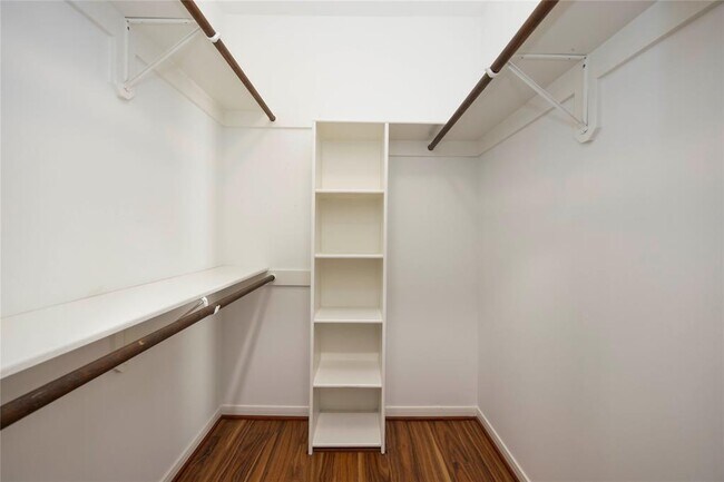 Building Photo - 5511 Green Timbers Dr