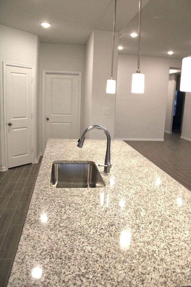 Building Photo - 949 Blue Oak Blvd