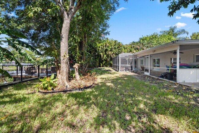 Building Photo - 1233 Mystic Way