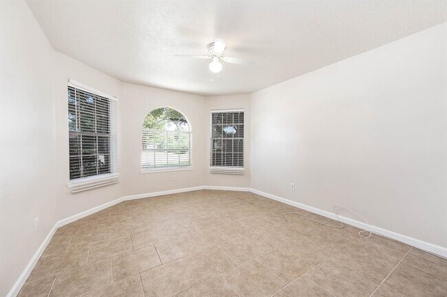 Building Photo - 16103 Purpleridge Ct