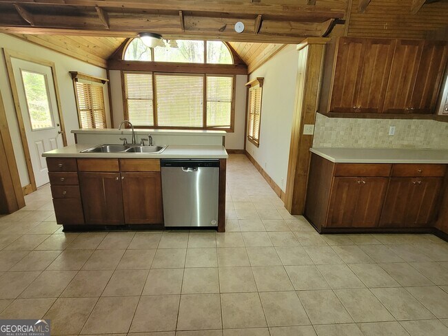 Building Photo - 2391 Booth Cir