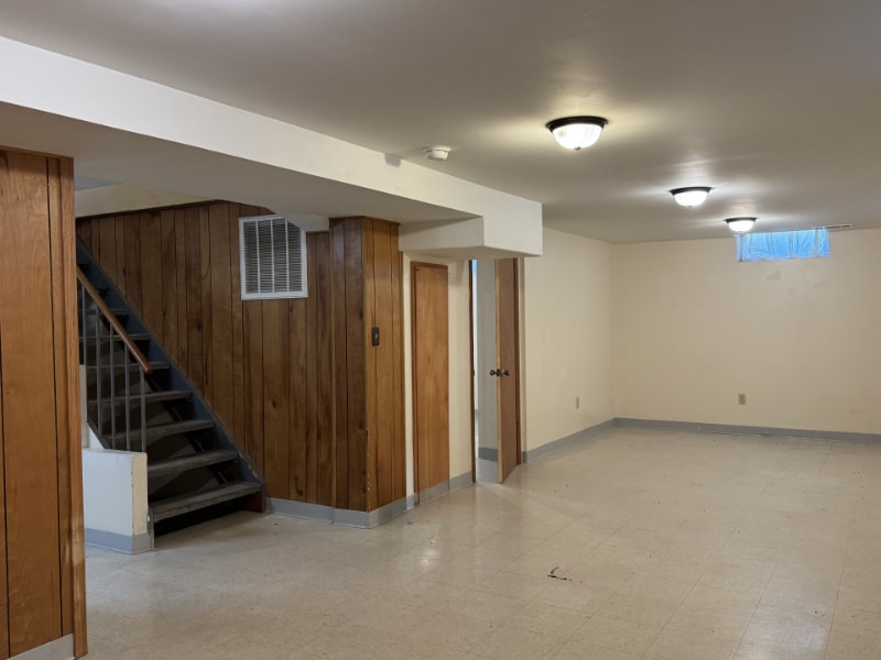 Building Photo - 1844 S Drollinger Rd