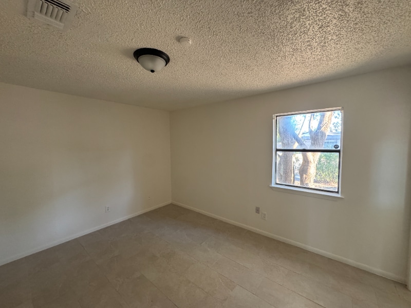 Building Photo - 913 N 19th St