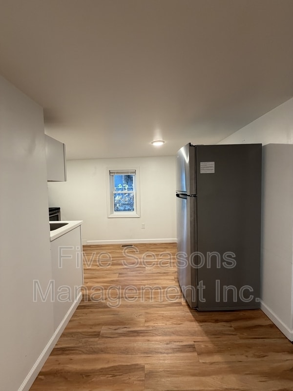 Building Photo - 124 N Winooski Ave