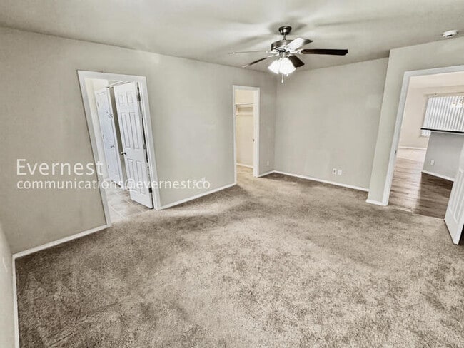 Building Photo - 3 Bed/2 Bath Home with Fenced Yard & Garage / Pet-Friendly / Available Soon!