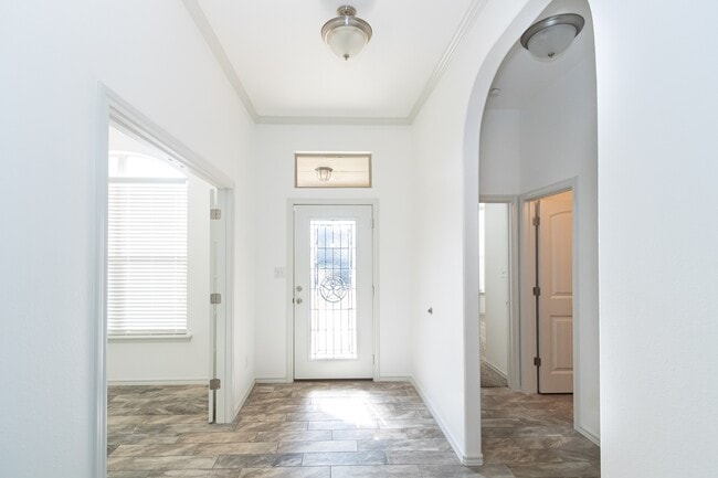 Building Photo - 9610 Kline Ave