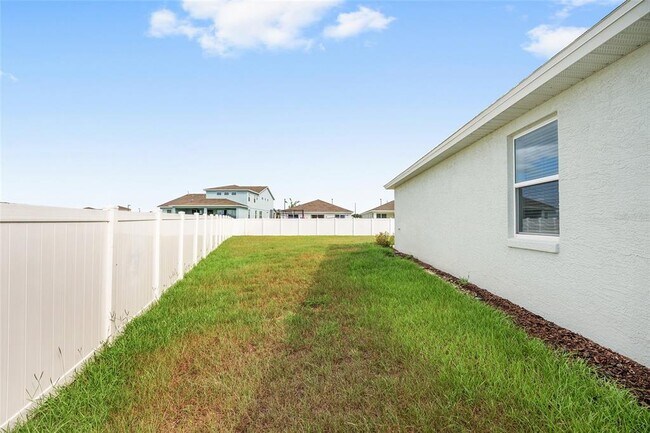 Building Photo - 6175 SW 74th Ct