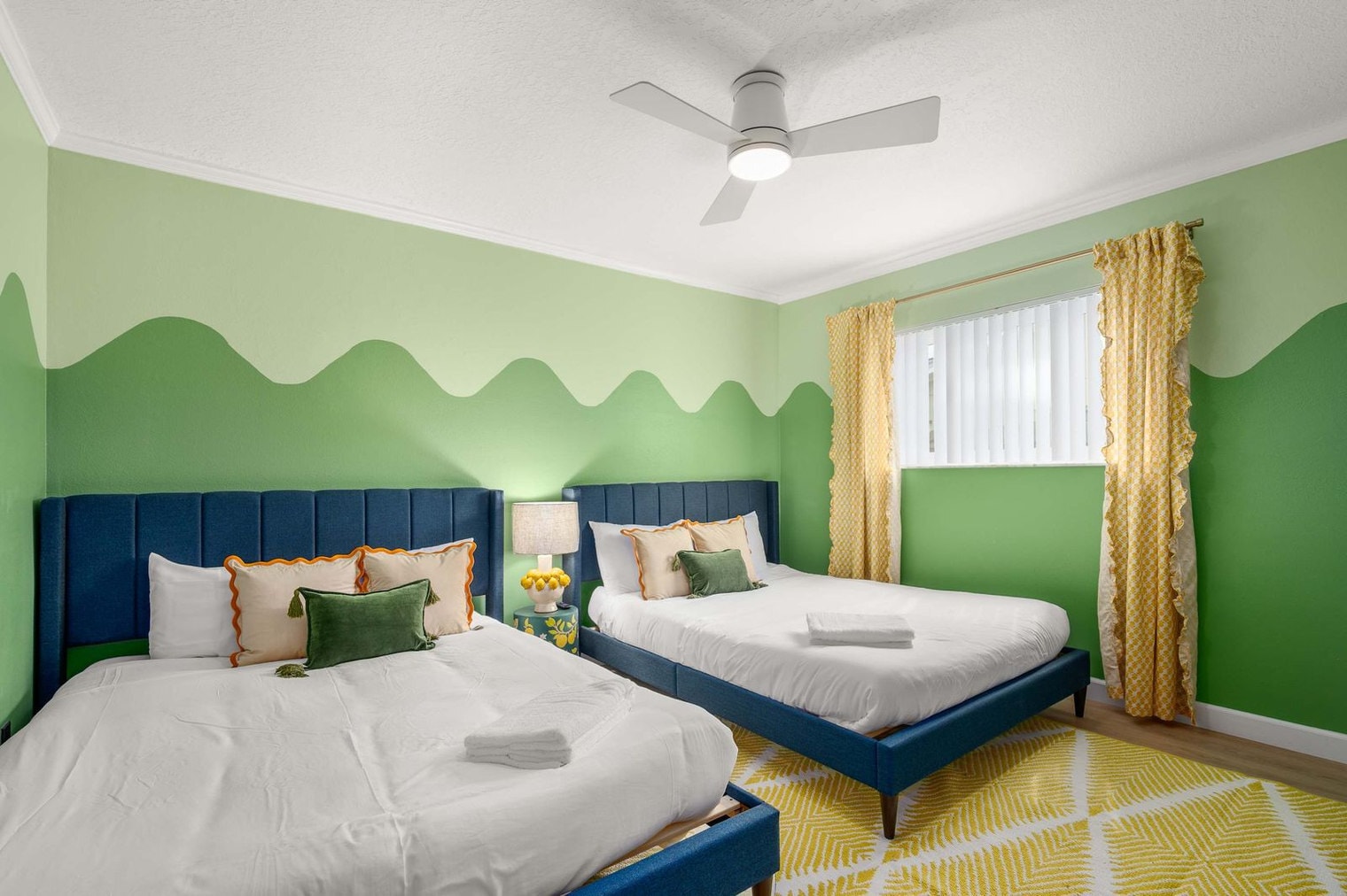 Building Photo - 1842 Del Robles Dr