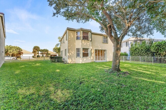 Building Photo - 255 Saratoga Blvd E