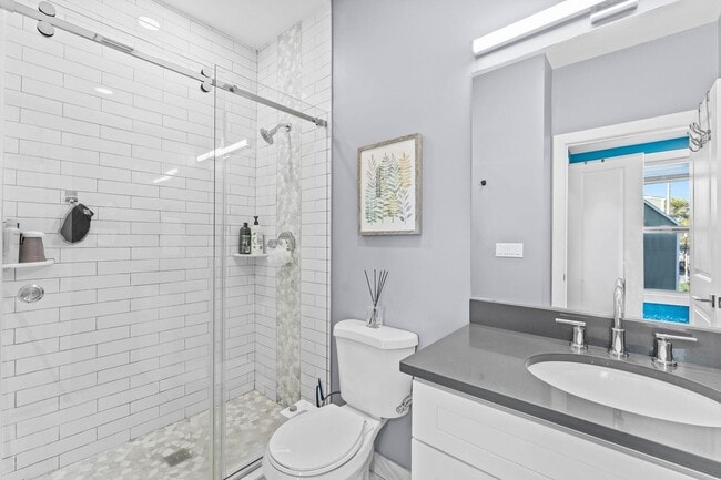 Building Photo - 76 Condict St