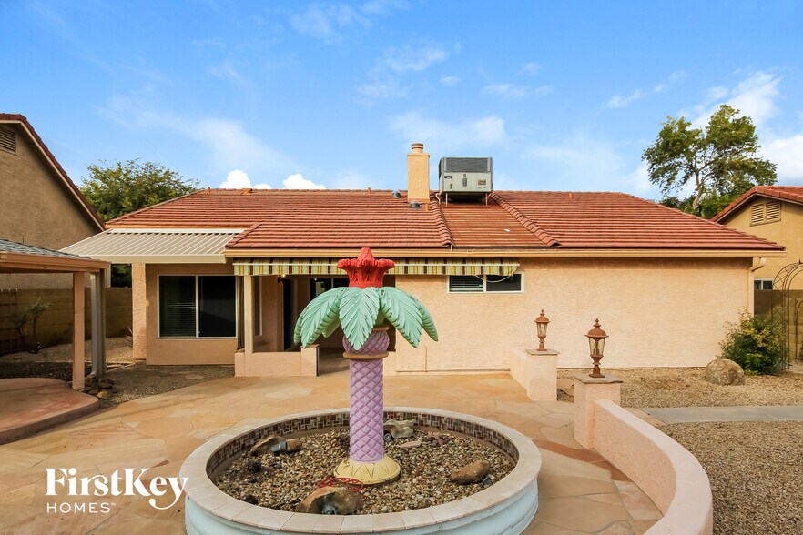 Building Photo - 1821 E Hearn Rd