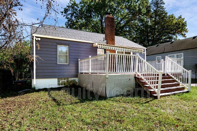 Building Photo - 6949 Marbev Dr