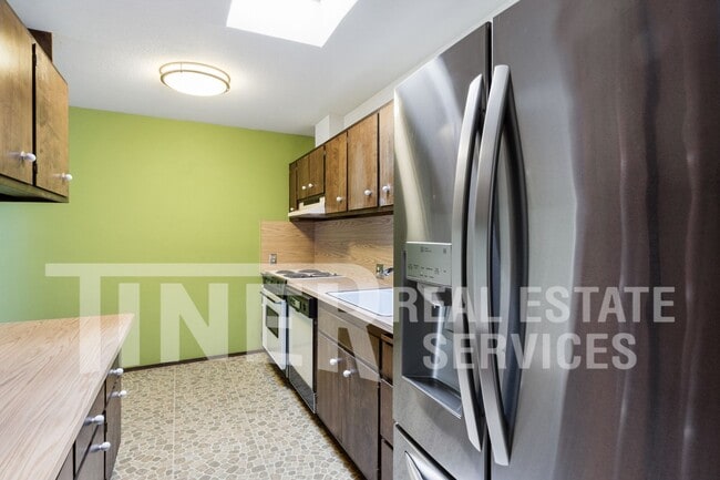 Building Photo - 4730 Clothier Way