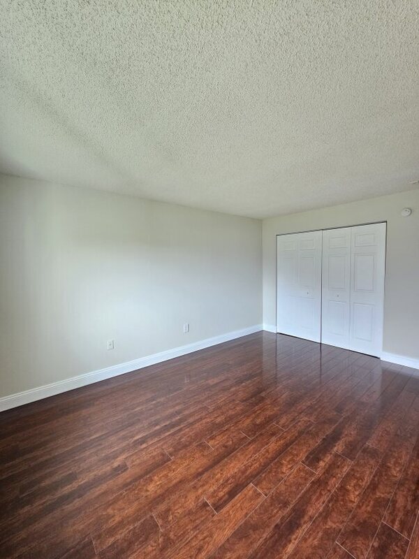 Building Photo - 4595 Chancellor St NE