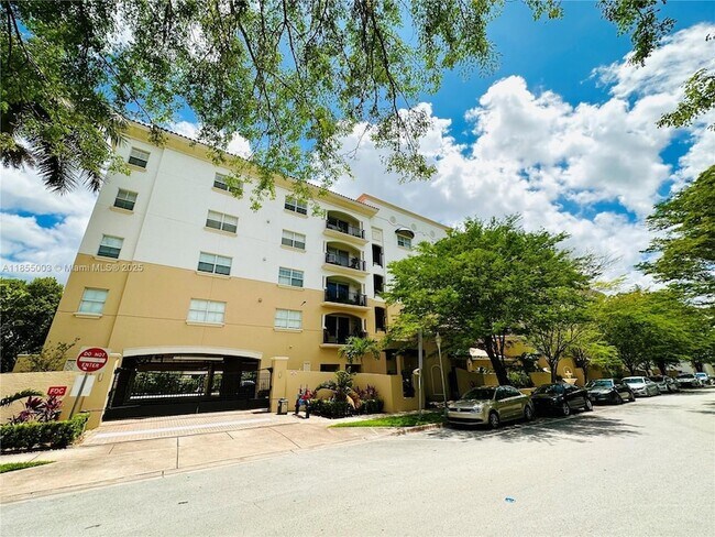 Building Photo - 118 Zamora Ave