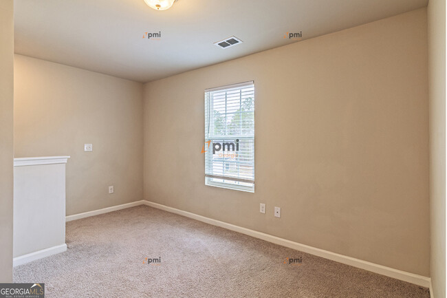 Building Photo - 1710 Hannah Ct