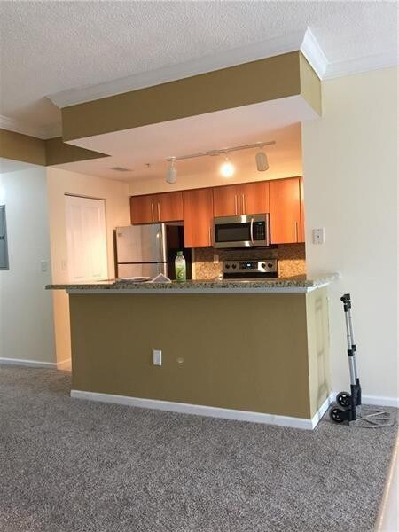 Building Photo - 5800 W Sample Rd