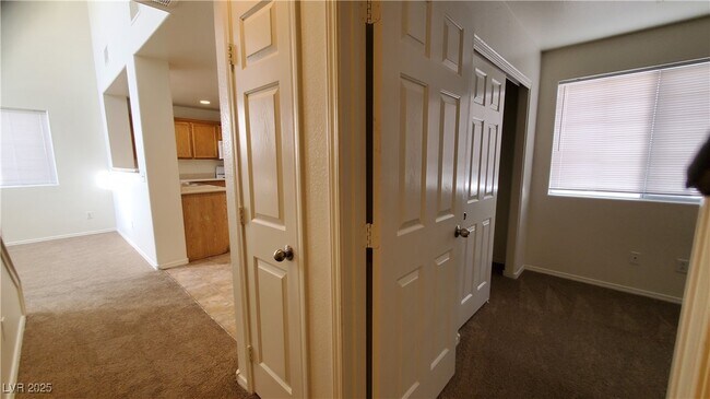 Building Photo - 962 Grand Cerritos Ave