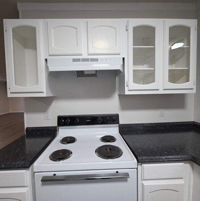 Building Photo - 105 Becky Dr