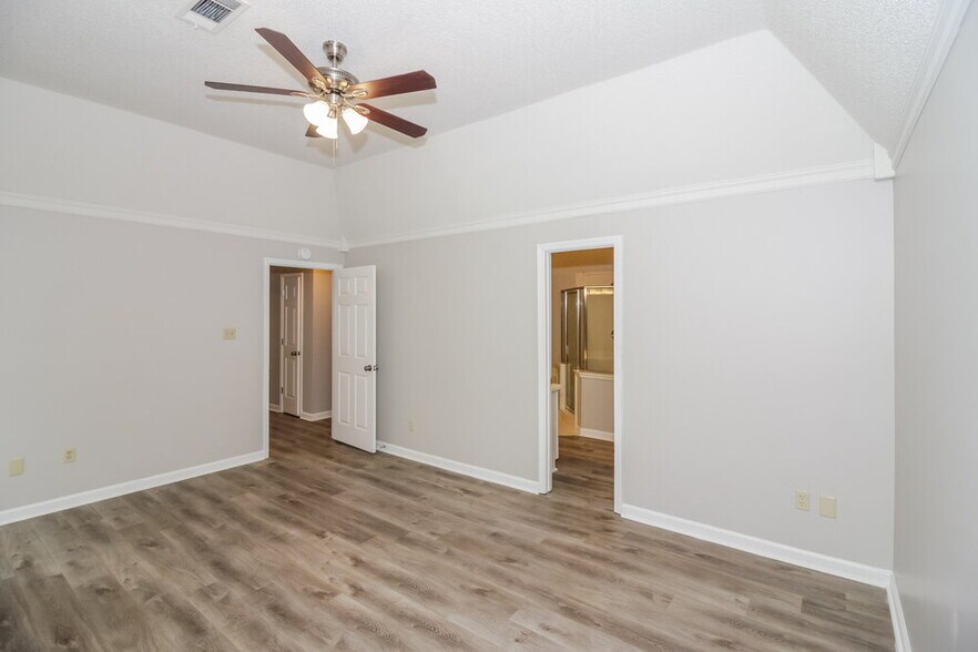 Building Photo - 8632 Brer Rabbit Cove